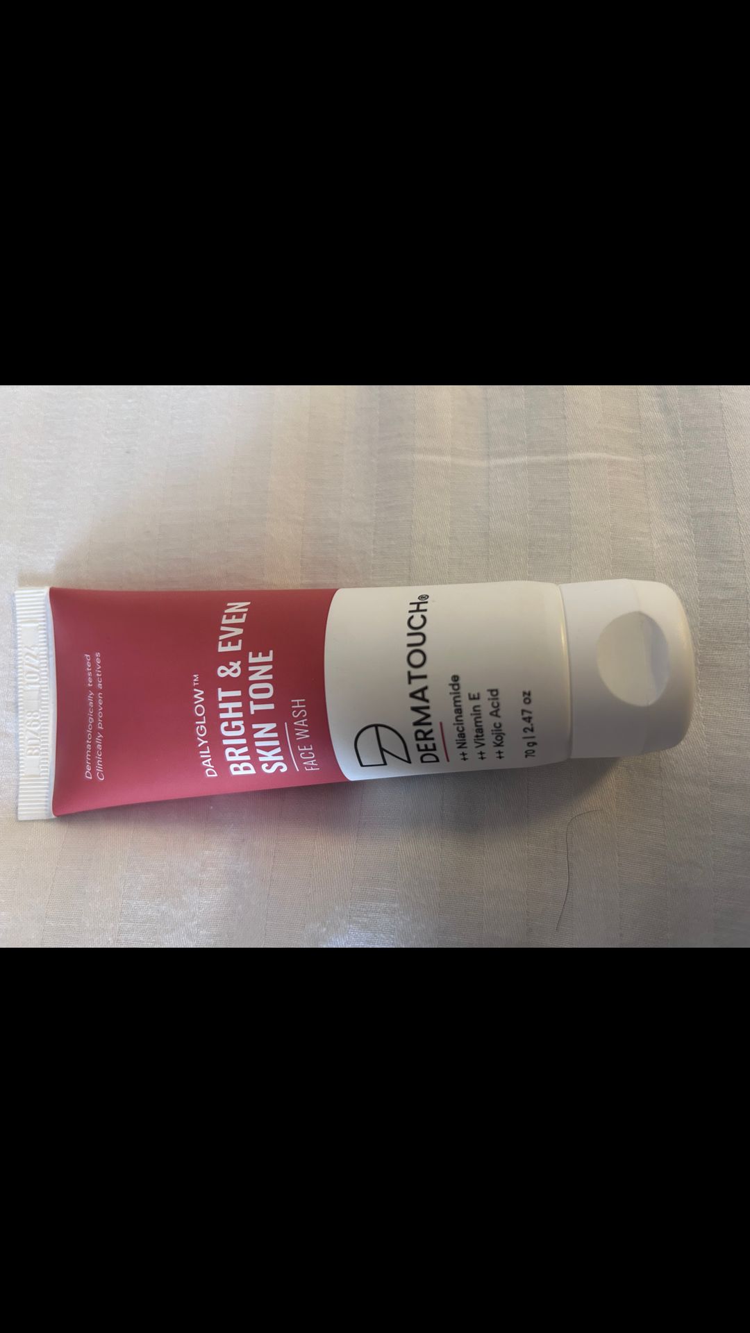 DERMATOUCH BRIGHT AND EVEN SKIN TONE FACE WASH  2